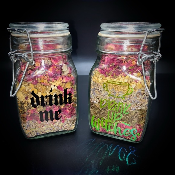 Just a little witchy shop with little witchy things! - Picture 7 of 12